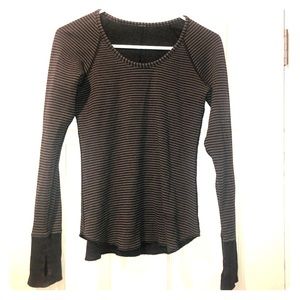 Cozy & Reversible Lululemon top.
